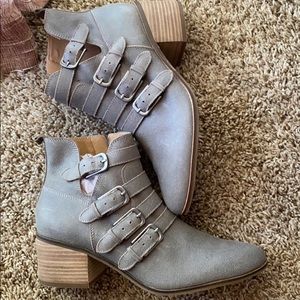 New! Lucky brand booties.